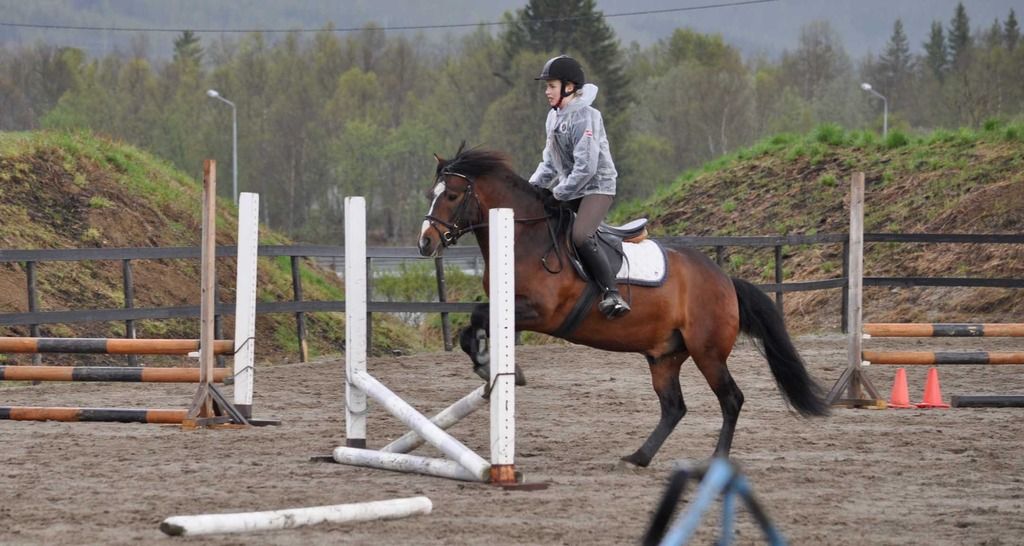  photo MTHK Andrine og Eliasnes Sofus i sprang_zpstcbwgjmk.jpg