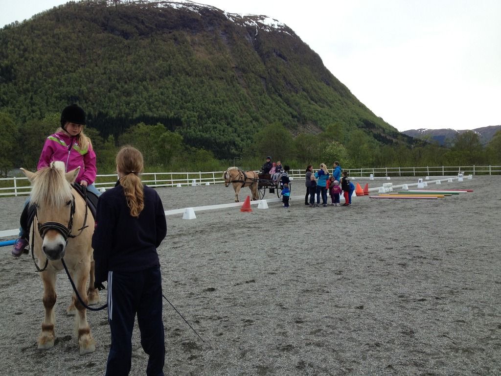  photo Bilete 1_zpsylgsimso.jpg