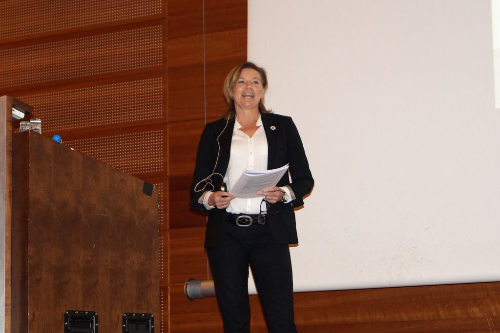  photo Nina_zps0hwhgy5c.jpg