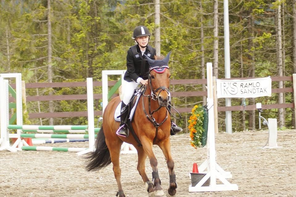 photo Bruraringk - Marthe og My_zps9vupqnsf.jpg