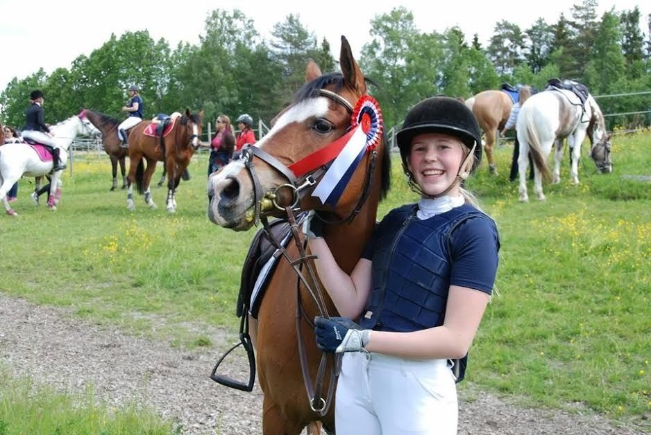 photo Nicoline Thrane-Steen og Casper Damgaringrd_zpslnstd6sm.jpg