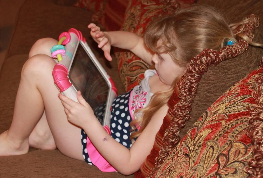{Product Review} Creativium Paper Theater iPad Game For Kids 001 zps57dbf534 {Product Review} Creativium Paper Theater iPad Game For Kids