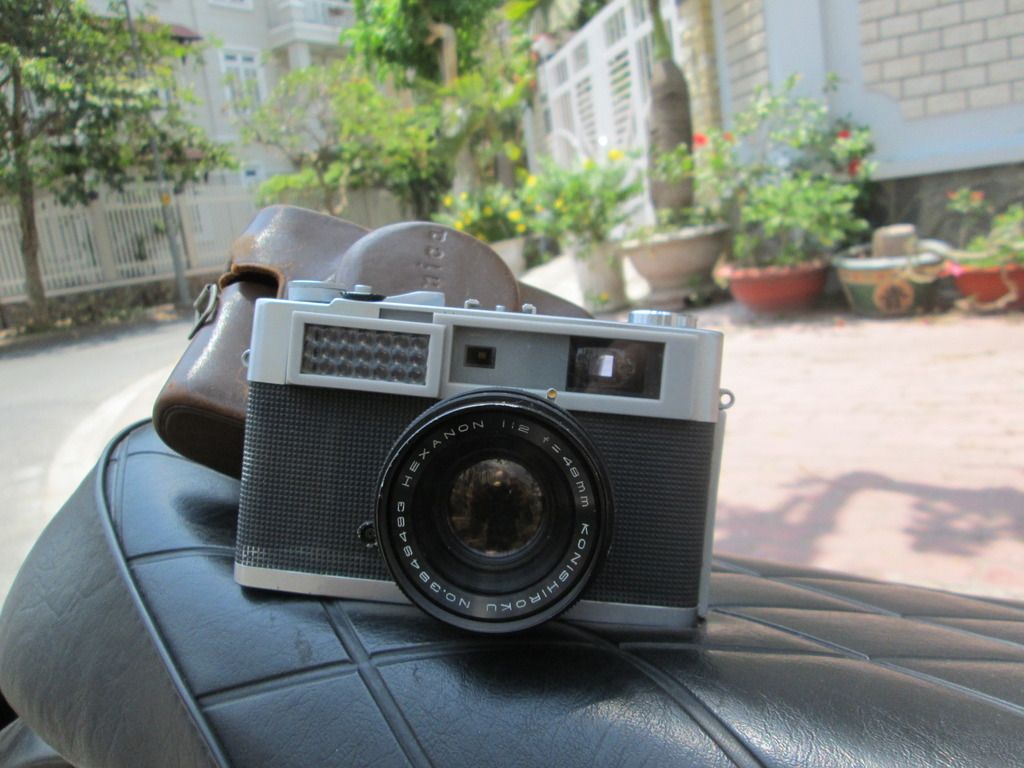 Bán máy ảnh bình dân và lens chữa cháy. - 4