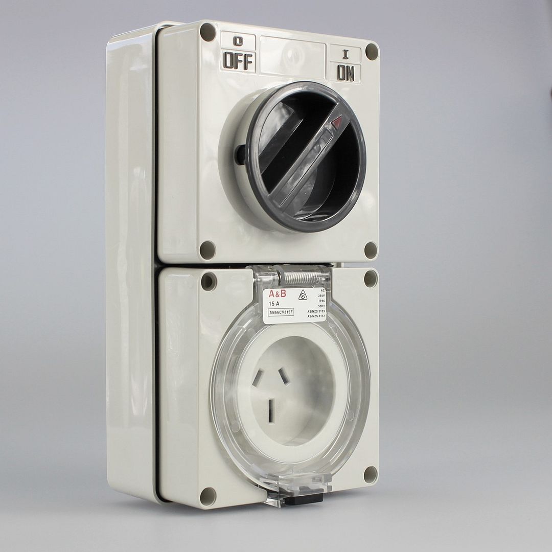 Diagram 3 Pin 15 Amp Weatherproof Combination Switched Socket Ip66